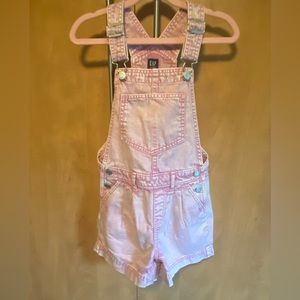 Gap Girls overall jean shorts - size S (6-7)